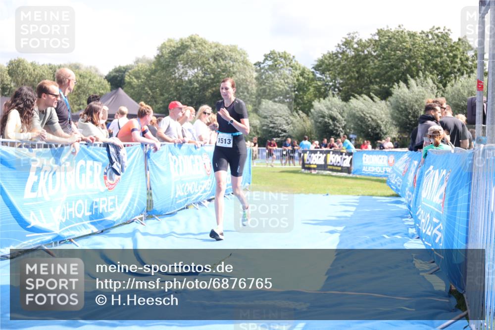 25.08.2024 - Elbe Triathlon Hamburg H.Heesch http://msf.ph/oto/6876765 25.08.2024 12:07:50 Ziel 1489, 1513 meine-sportfotos.de
