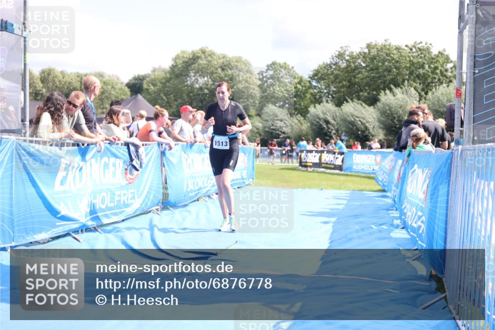 25.08.2024 - Elbe Triathlon Hamburg H.Heesch http://msf.ph/oto/6876778 25.08.2024 12:07:50 Ziel 1489, 1513 meine-sportfotos.de