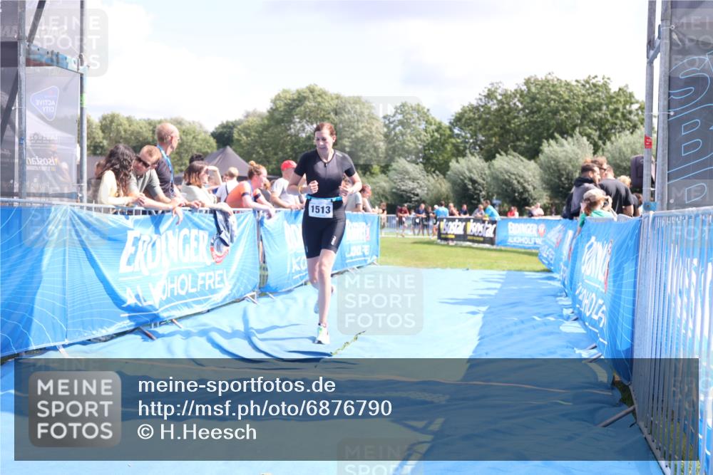 25.08.2024 - Elbe Triathlon Hamburg H.Heesch http://msf.ph/oto/6876790 25.08.2024 12:07:50 Ziel 1489, 1513 meine-sportfotos.de