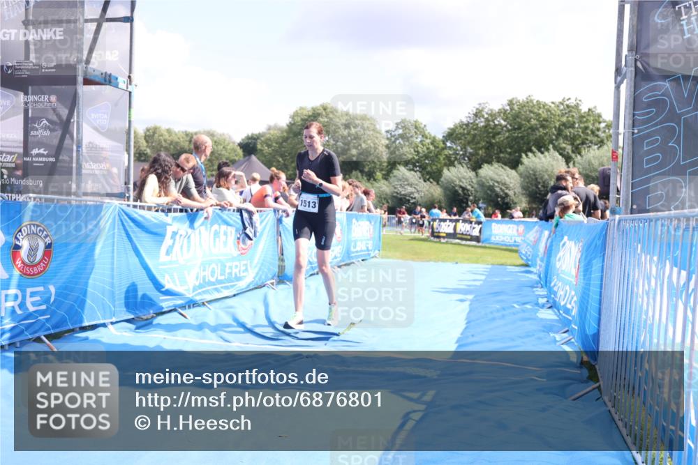 25.08.2024 - Elbe Triathlon Hamburg H.Heesch http://msf.ph/oto/6876801 25.08.2024 12:07:50 Ziel 1489, 1513 meine-sportfotos.de