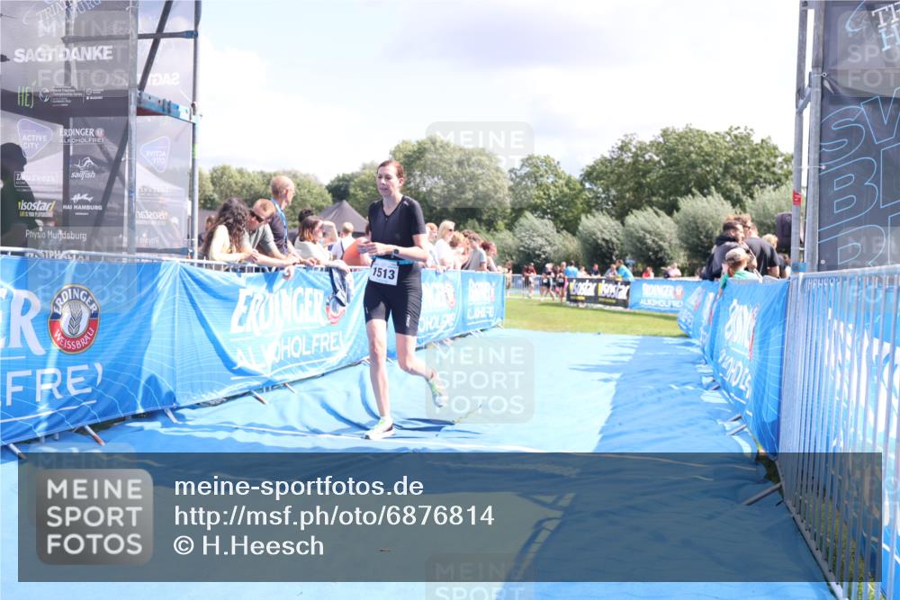 25.08.2024 - Elbe Triathlon Hamburg H.Heesch http://msf.ph/oto/6876814 25.08.2024 12:07:51 Ziel 1513, 1696 meine-sportfotos.de