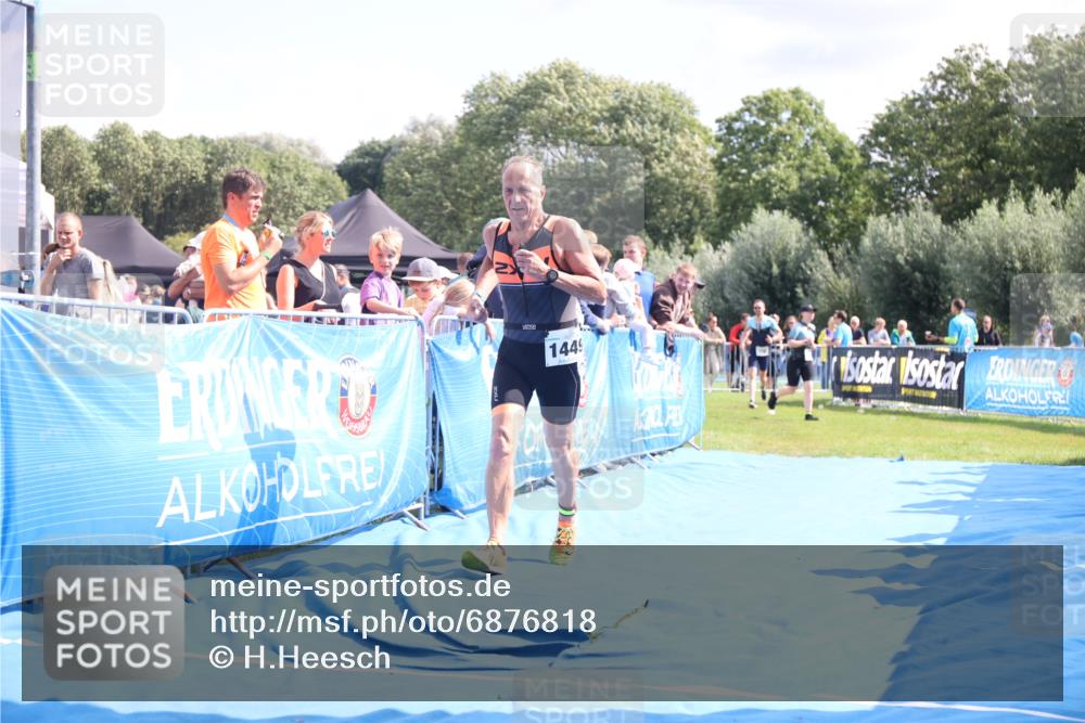 25.08.2024 - Elbe Triathlon Hamburg H.Heesch http://msf.ph/oto/6876818 25.08.2024 11:44:40 Ziel 718, 1449 meine-sportfotos.de