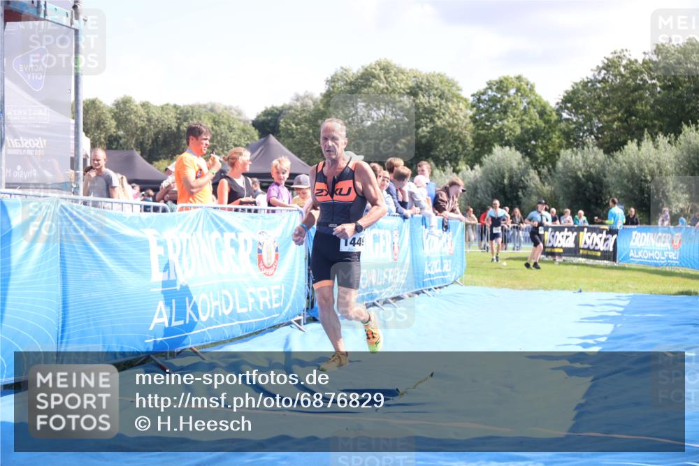 25.08.2024 - Elbe Triathlon Hamburg H.Heesch http://msf.ph/oto/6876829 25.08.2024 11:44:40 Ziel 718, 1449 meine-sportfotos.de