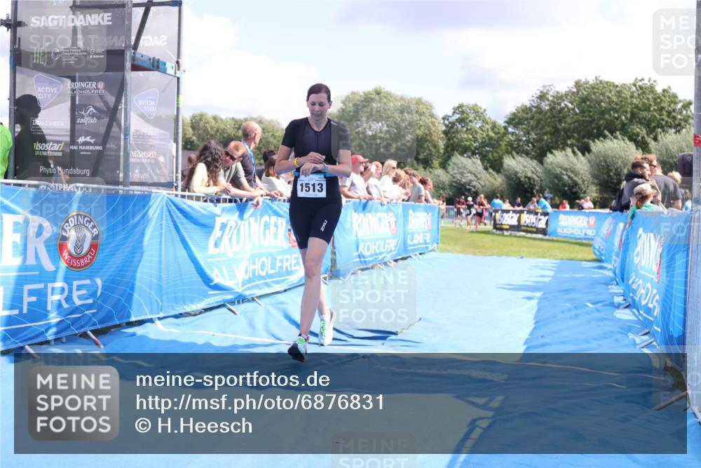 25.08.2024 - Elbe Triathlon Hamburg H.Heesch http://msf.ph/oto/6876831 25.08.2024 12:07:51 Ziel 1513, 1696 meine-sportfotos.de