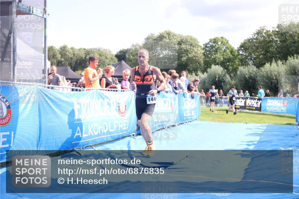 25.08.2024 - Elbe Triathlon Hamburg H.Heesch http://msf.ph/oto/6876835 25.08.2024 11:44:40 Ziel 718, 1449 meine-sportfotos.de