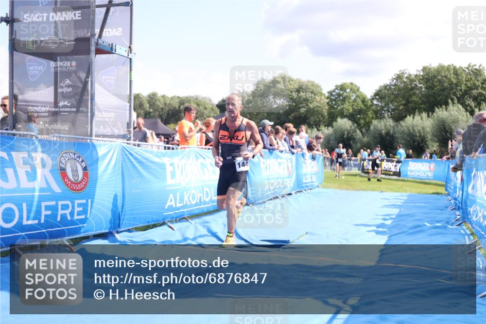 25.08.2024 - Elbe Triathlon Hamburg H.Heesch http://msf.ph/oto/6876847 25.08.2024 11:44:40 Ziel 718, 1449 meine-sportfotos.de
