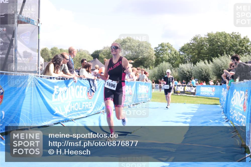25.08.2024 - Elbe Triathlon Hamburg H.Heesch http://msf.ph/oto/6876877 25.08.2024 12:08:00 Ziel 1595, 1696 meine-sportfotos.de