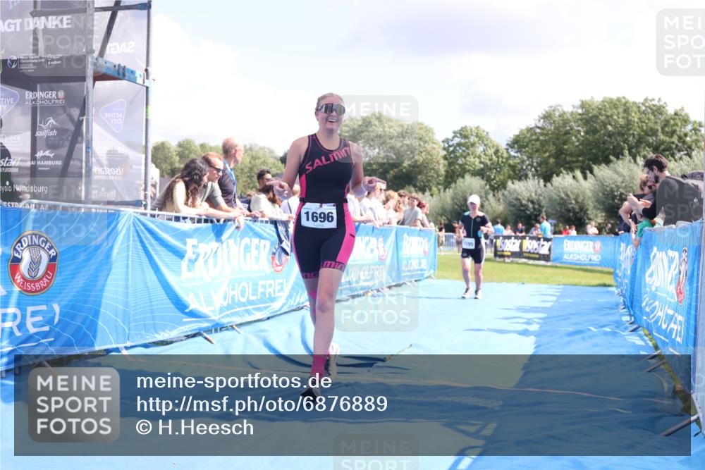 25.08.2024 - Elbe Triathlon Hamburg H.Heesch http://msf.ph/oto/6876889 25.08.2024 12:08:00 Ziel 1595, 1696 meine-sportfotos.de