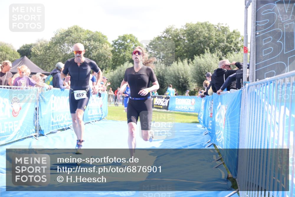25.08.2024 - Elbe Triathlon Hamburg H.Heesch http://msf.ph/oto/6876901 25.08.2024 11:45:00 Ziel 452, 461, 532, 1626 meine-sportfotos.de