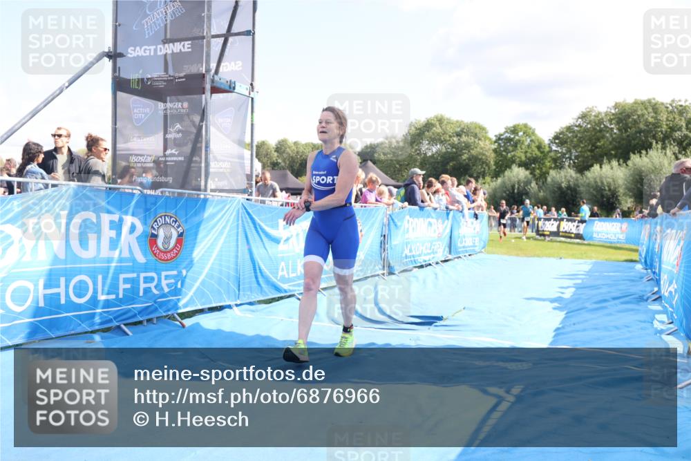 25.08.2024 - Elbe Triathlon Hamburg H.Heesch http://msf.ph/oto/6876966 25.08.2024 11:45:04 Ziel 452, 461, 532, 760, 1438, 1626 meine-sportfotos.de