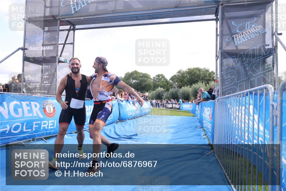 25.08.2024 - Elbe Triathlon Hamburg H.Heesch http://msf.ph/oto/6876967 25.08.2024 11:18:33 Ziel 312 meine-sportfotos.de