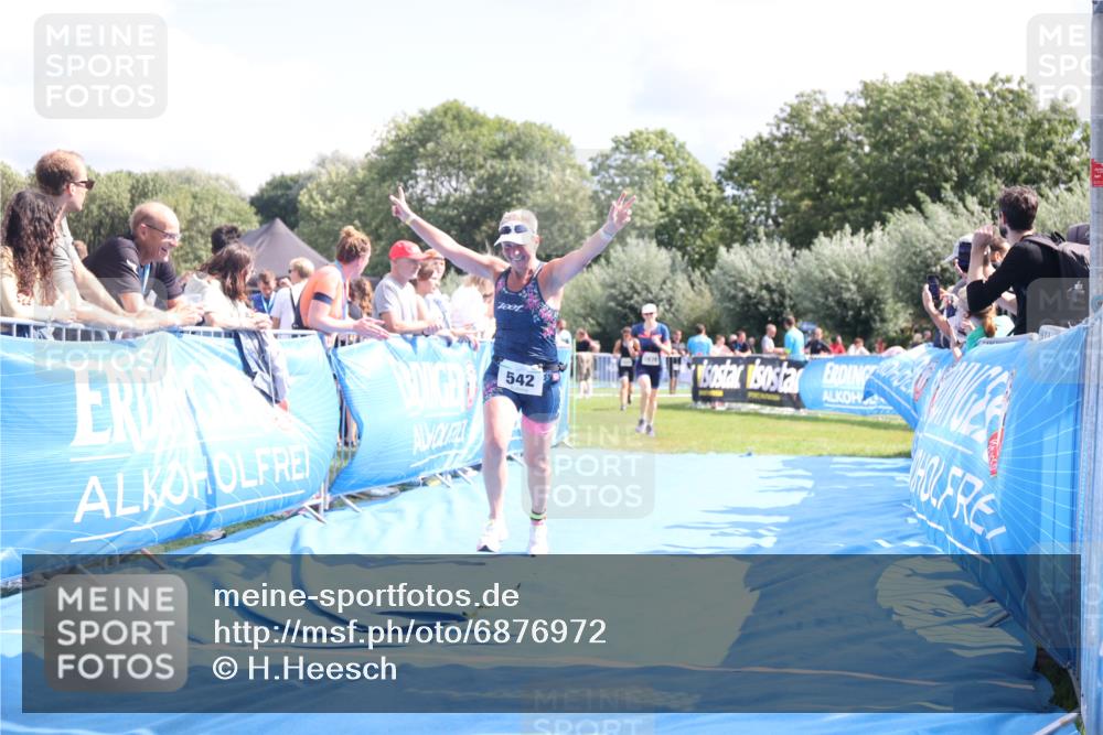 25.08.2024 - Elbe Triathlon Hamburg H.Heesch http://msf.ph/oto/6876972 25.08.2024 12:08:10 Ziel 542, 1678 meine-sportfotos.de