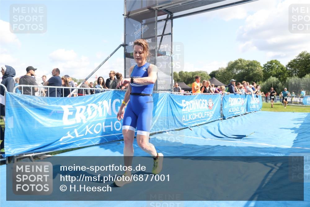 25.08.2024 - Elbe Triathlon Hamburg H.Heesch http://msf.ph/oto/6877001 25.08.2024 11:45:05 Ziel 452, 461, 532, 760, 1438, 1626 meine-sportfotos.de