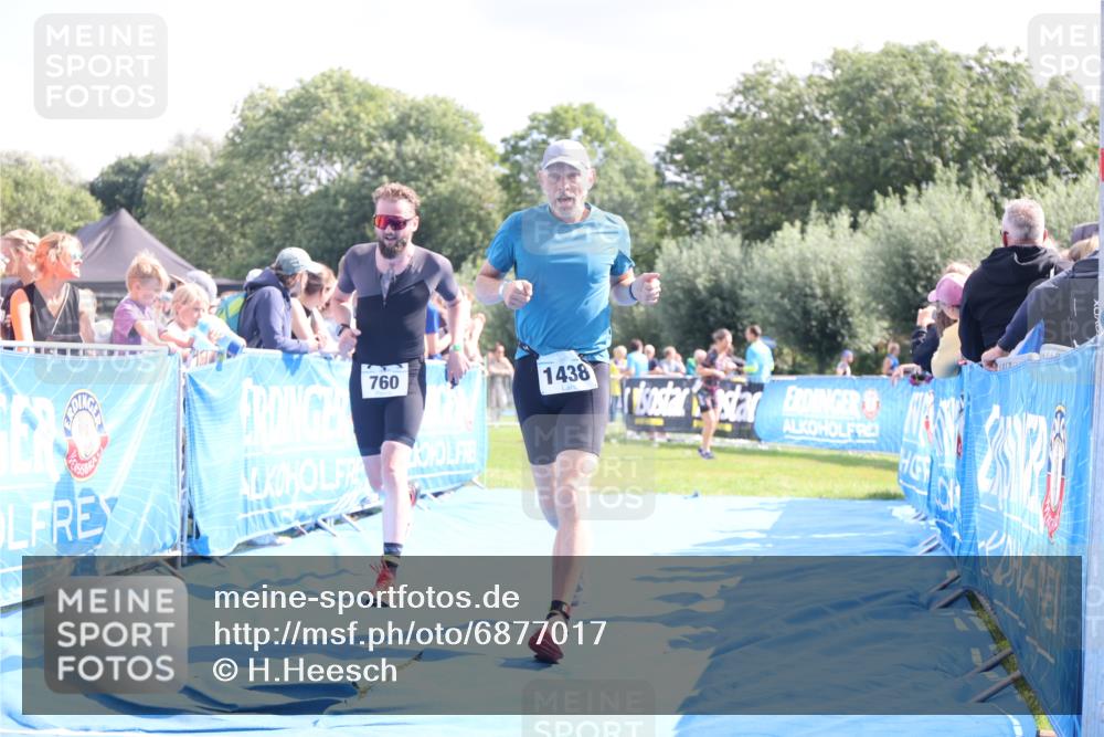 25.08.2024 - Elbe Triathlon Hamburg H.Heesch http://msf.ph/oto/6877017 25.08.2024 11:45:09 Ziel 760, 782, 1438, 1626 meine-sportfotos.de