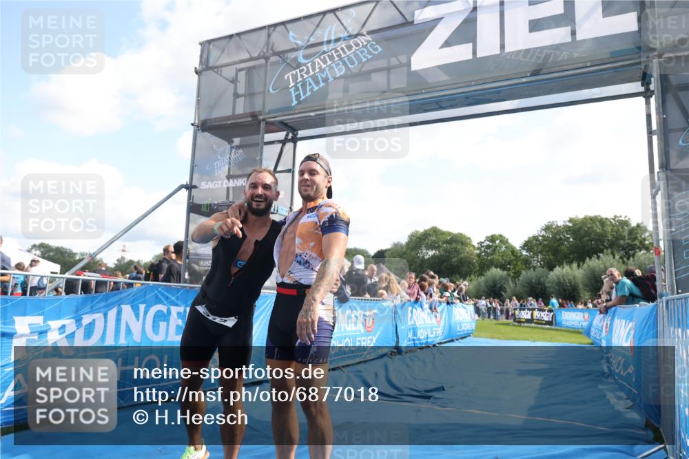 25.08.2024 - Elbe Triathlon Hamburg H.Heesch http://msf.ph/oto/6877018 25.08.2024 11:18:34 Ziel 312 meine-sportfotos.de