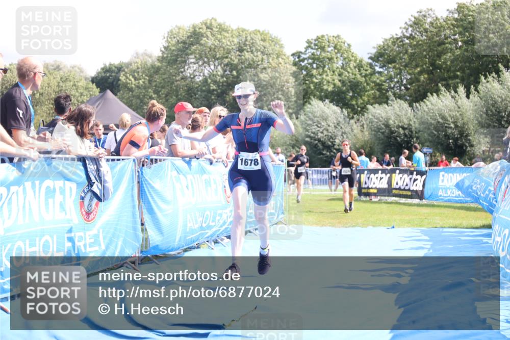 25.08.2024 - Elbe Triathlon Hamburg H.Heesch http://msf.ph/oto/6877024 25.08.2024 12:08:13 Ziel 542, 552, 1524, 1652, 1678 meine-sportfotos.de