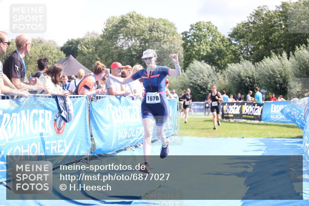 25.08.2024 - Elbe Triathlon Hamburg H.Heesch http://msf.ph/oto/6877027 25.08.2024 12:08:13 Ziel 542, 552, 1524, 1652, 1678 meine-sportfotos.de