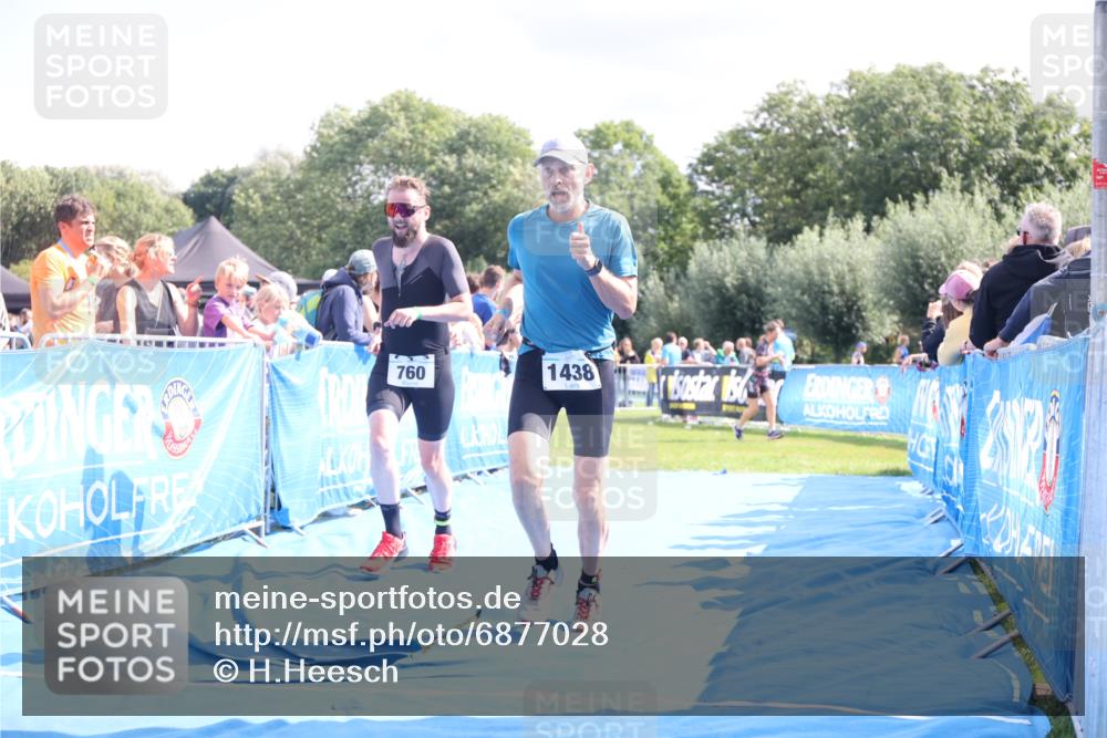 25.08.2024 - Elbe Triathlon Hamburg H.Heesch http://msf.ph/oto/6877028 25.08.2024 11:45:09 Ziel 760, 782, 1438, 1626 meine-sportfotos.de