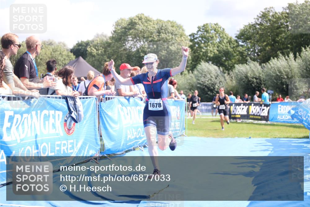 25.08.2024 - Elbe Triathlon Hamburg H.Heesch http://msf.ph/oto/6877033 25.08.2024 12:08:13 Ziel 542, 552, 1524, 1652, 1678 meine-sportfotos.de