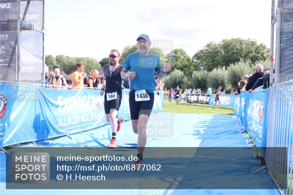 25.08.2024 - Elbe Triathlon Hamburg H.Heesch http://msf.ph/oto/6877062 25.08.2024 11:45:10 Ziel 760, 782, 1438 meine-sportfotos.de