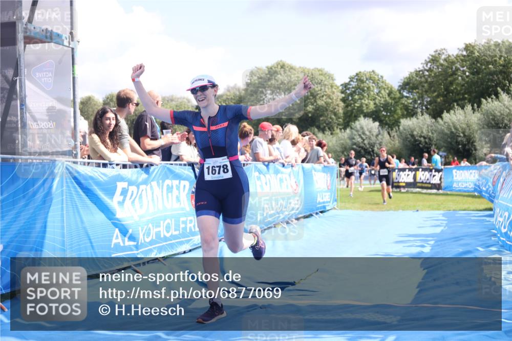 25.08.2024 - Elbe Triathlon Hamburg H.Heesch http://msf.ph/oto/6877069 25.08.2024 12:08:14 Ziel 542, 552, 1524, 1652, 1678 meine-sportfotos.de