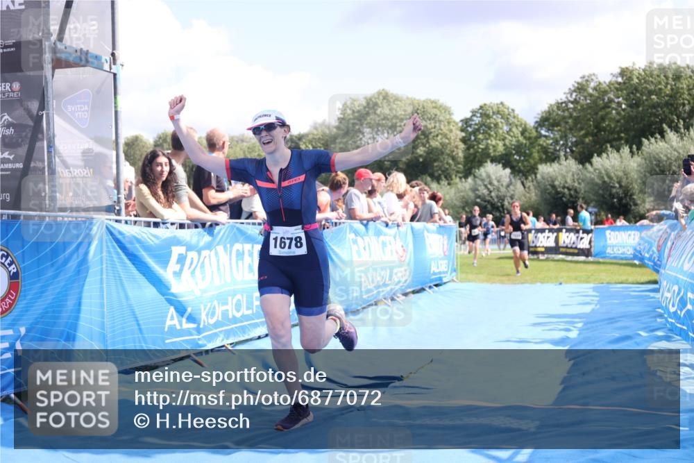 25.08.2024 - Elbe Triathlon Hamburg H.Heesch http://msf.ph/oto/6877072 25.08.2024 12:08:14 Ziel 542, 552, 1524, 1652, 1678 meine-sportfotos.de