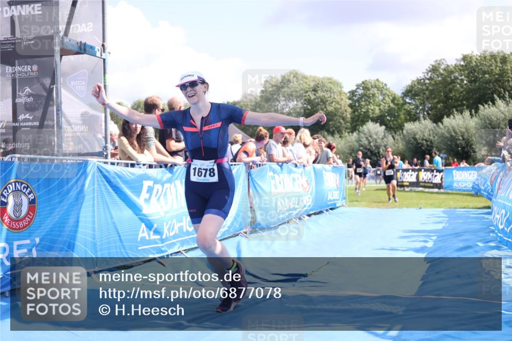 25.08.2024 - Elbe Triathlon Hamburg H.Heesch http://msf.ph/oto/6877078 25.08.2024 12:08:14 Ziel 542, 552, 1524, 1652, 1678 meine-sportfotos.de