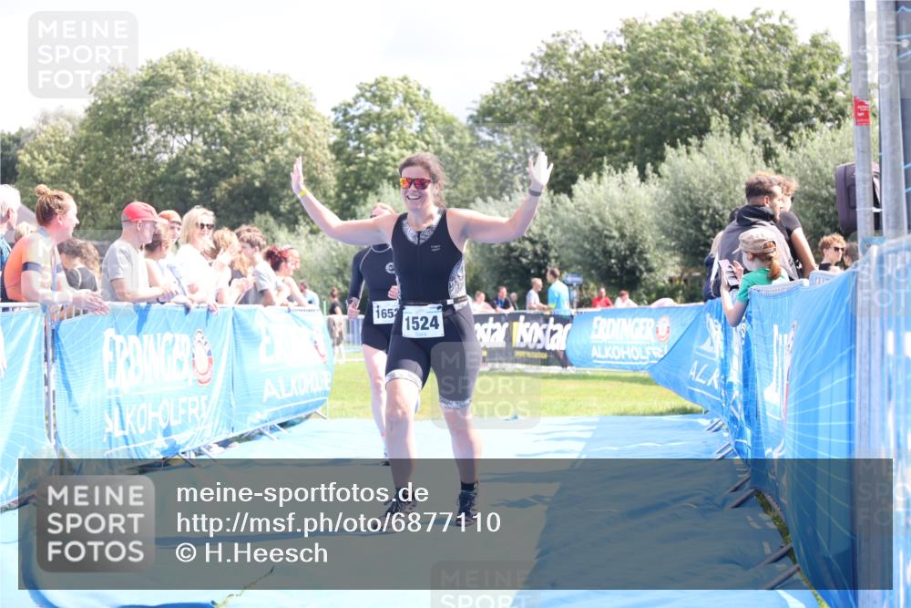 25.08.2024 - Elbe Triathlon Hamburg H.Heesch http://msf.ph/oto/6877110 25.08.2024 12:08:18 Ziel 542, 552, 1524, 1652, 1678 meine-sportfotos.de