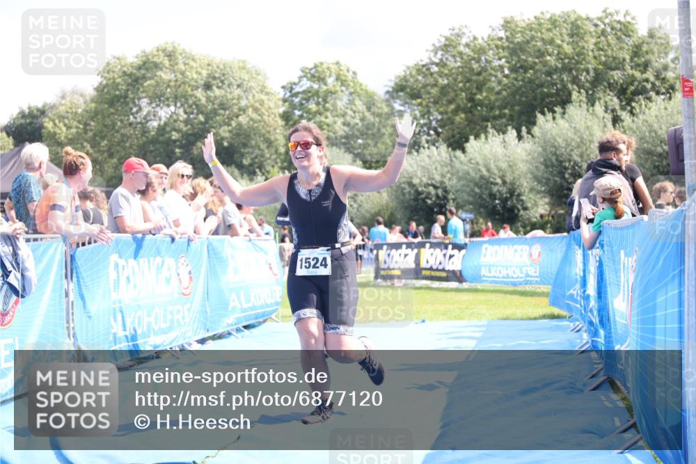 25.08.2024 - Elbe Triathlon Hamburg H.Heesch http://msf.ph/oto/6877120 25.08.2024 12:08:18 Ziel 542, 552, 1524, 1652, 1678 meine-sportfotos.de