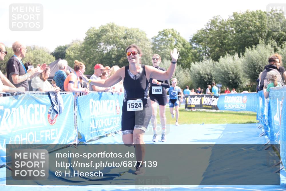 25.08.2024 - Elbe Triathlon Hamburg H.Heesch http://msf.ph/oto/6877139 25.08.2024 12:08:19 Ziel 552, 1524, 1652, 1678 meine-sportfotos.de