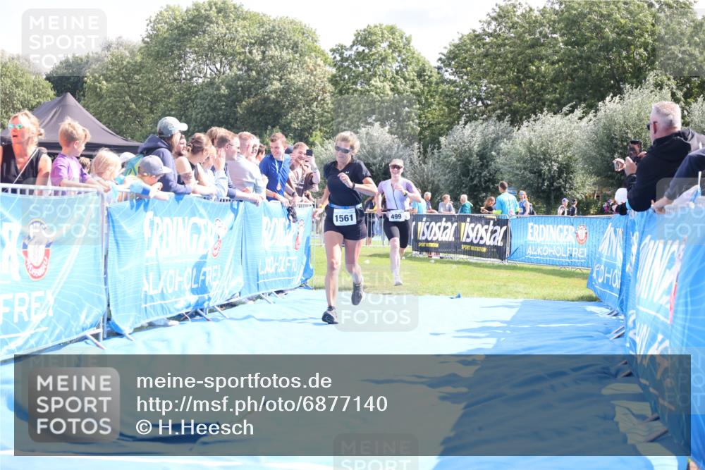 25.08.2024 - Elbe Triathlon Hamburg H.Heesch http://msf.ph/oto/6877140 25.08.2024 11:45:27 Ziel 499, 1561 meine-sportfotos.de