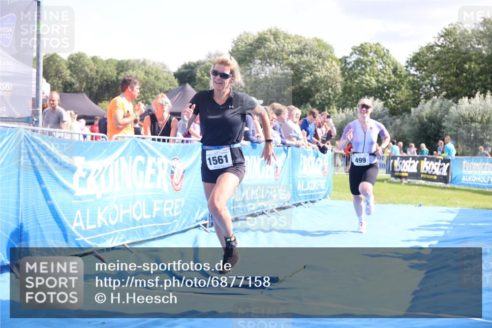 25.08.2024 - Elbe Triathlon Hamburg H.Heesch http://msf.ph/oto/6877158 25.08.2024 11:45:28 Ziel 499, 1561 meine-sportfotos.de