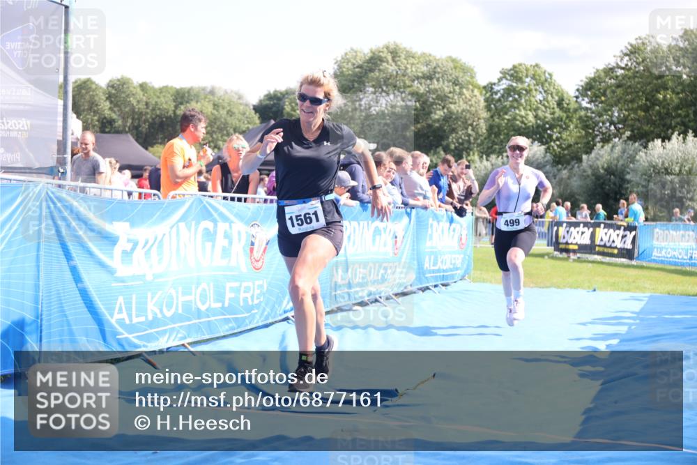 25.08.2024 - Elbe Triathlon Hamburg H.Heesch http://msf.ph/oto/6877161 25.08.2024 11:45:28 Ziel 499, 1561 meine-sportfotos.de