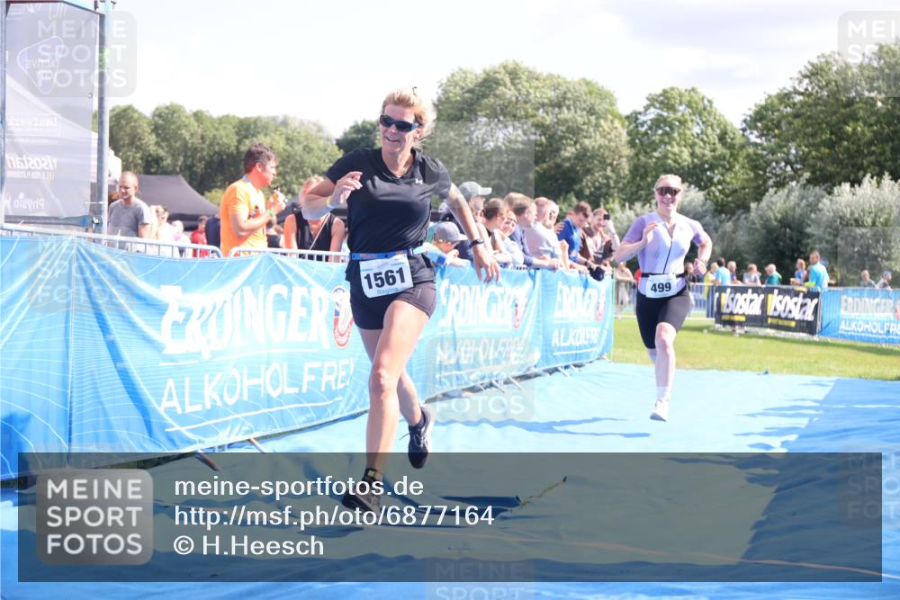 25.08.2024 - Elbe Triathlon Hamburg H.Heesch http://msf.ph/oto/6877164 25.08.2024 11:45:28 Ziel 499, 1561 meine-sportfotos.de