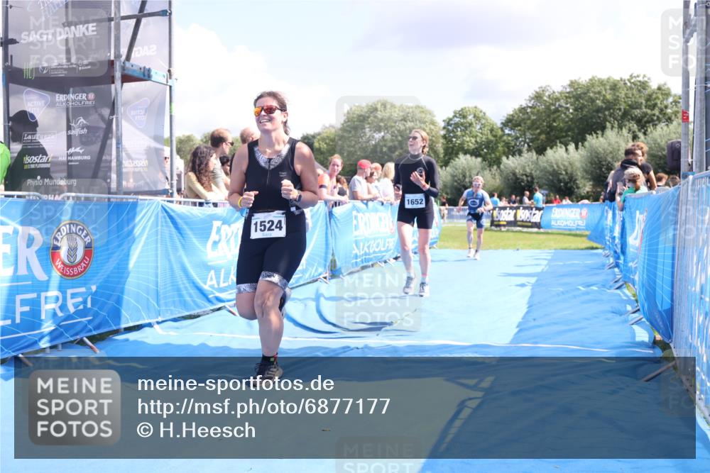 25.08.2024 - Elbe Triathlon Hamburg H.Heesch http://msf.ph/oto/6877177 25.08.2024 12:08:19 Ziel 552, 1524, 1652, 1678 meine-sportfotos.de
