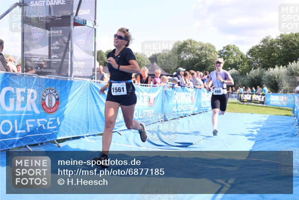 25.08.2024 - Elbe Triathlon Hamburg H.Heesch http://msf.ph/oto/6877185 25.08.2024 11:45:29 Ziel 499, 1561 meine-sportfotos.de