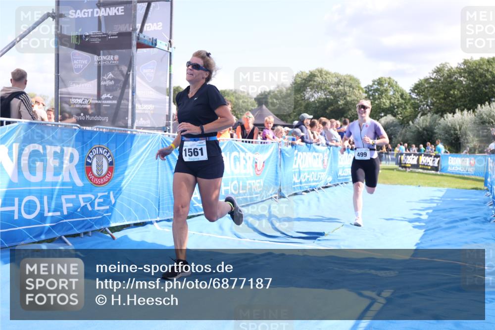 25.08.2024 - Elbe Triathlon Hamburg H.Heesch http://msf.ph/oto/6877187 25.08.2024 11:45:29 Ziel 499, 1561 meine-sportfotos.de