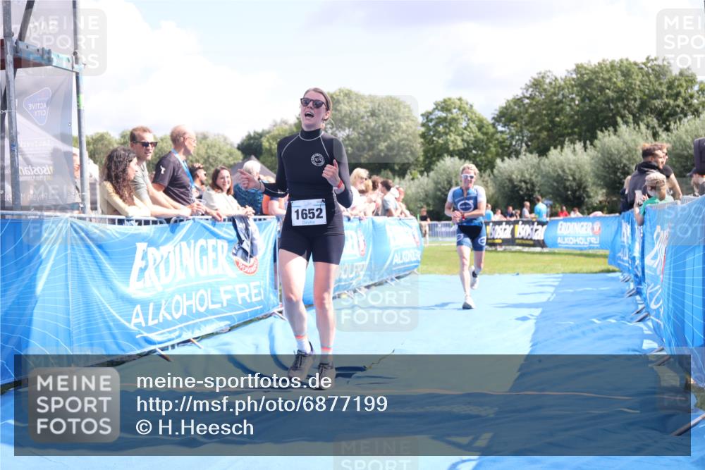 25.08.2024 - Elbe Triathlon Hamburg H.Heesch http://msf.ph/oto/6877199 25.08.2024 12:08:20 Ziel 552, 1524, 1652, 1678 meine-sportfotos.de