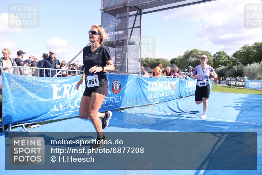 25.08.2024 - Elbe Triathlon Hamburg H.Heesch http://msf.ph/oto/6877208 25.08.2024 11:45:29 Ziel 499, 1561 meine-sportfotos.de