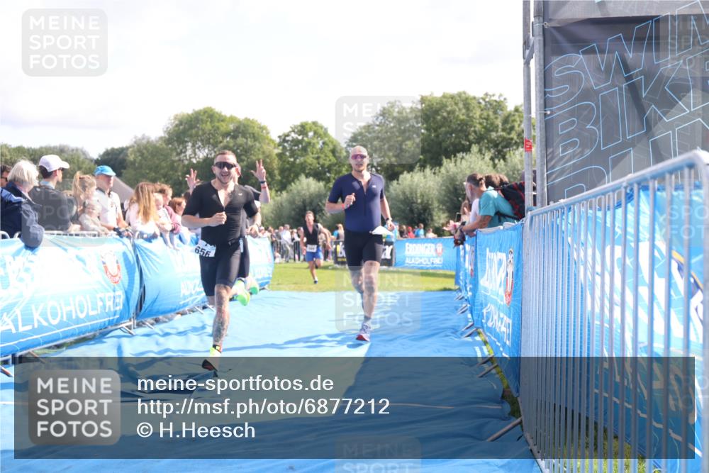 25.08.2024 - Elbe Triathlon Hamburg H.Heesch http://msf.ph/oto/6877212 25.08.2024 11:19:28 Ziel 569, 593, 639, 656 meine-sportfotos.de