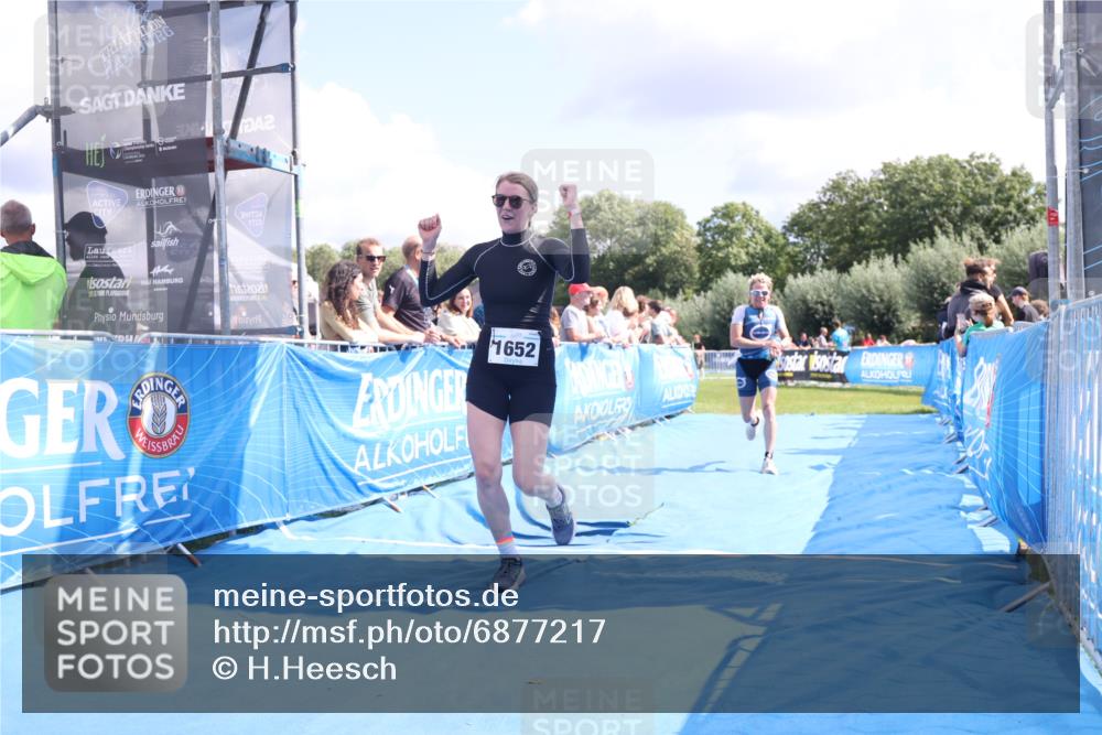 25.08.2024 - Elbe Triathlon Hamburg H.Heesch http://msf.ph/oto/6877217 25.08.2024 12:08:21 Ziel 552, 1524, 1652, 1678 meine-sportfotos.de