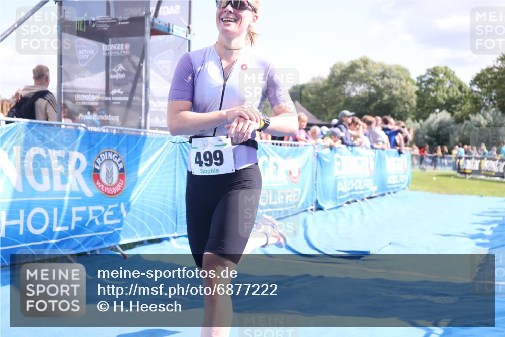 25.08.2024 - Elbe Triathlon Hamburg H.Heesch http://msf.ph/oto/6877222 25.08.2024 11:45:30 Ziel 499, 1561 meine-sportfotos.de