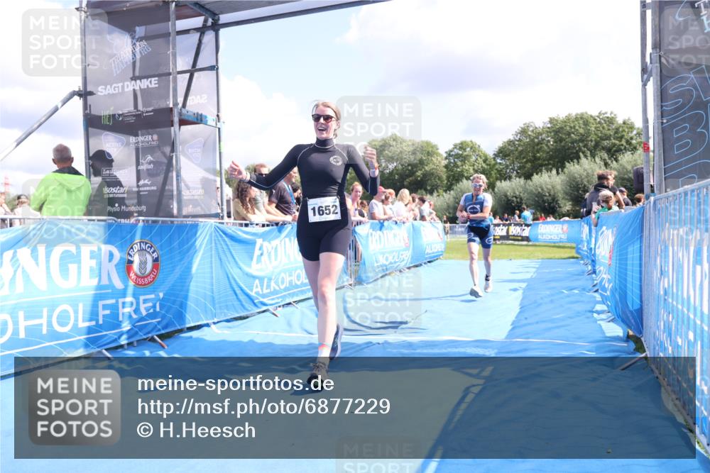 25.08.2024 - Elbe Triathlon Hamburg H.Heesch http://msf.ph/oto/6877229 25.08.2024 12:08:21 Ziel 552, 1524, 1652, 1678 meine-sportfotos.de