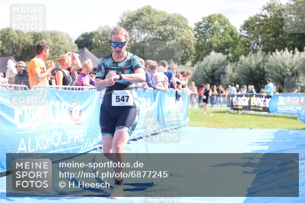 25.08.2024 - Elbe Triathlon Hamburg H.Heesch http://msf.ph/oto/6877245 25.08.2024 11:45:40 Ziel 547, 1715 meine-sportfotos.de
