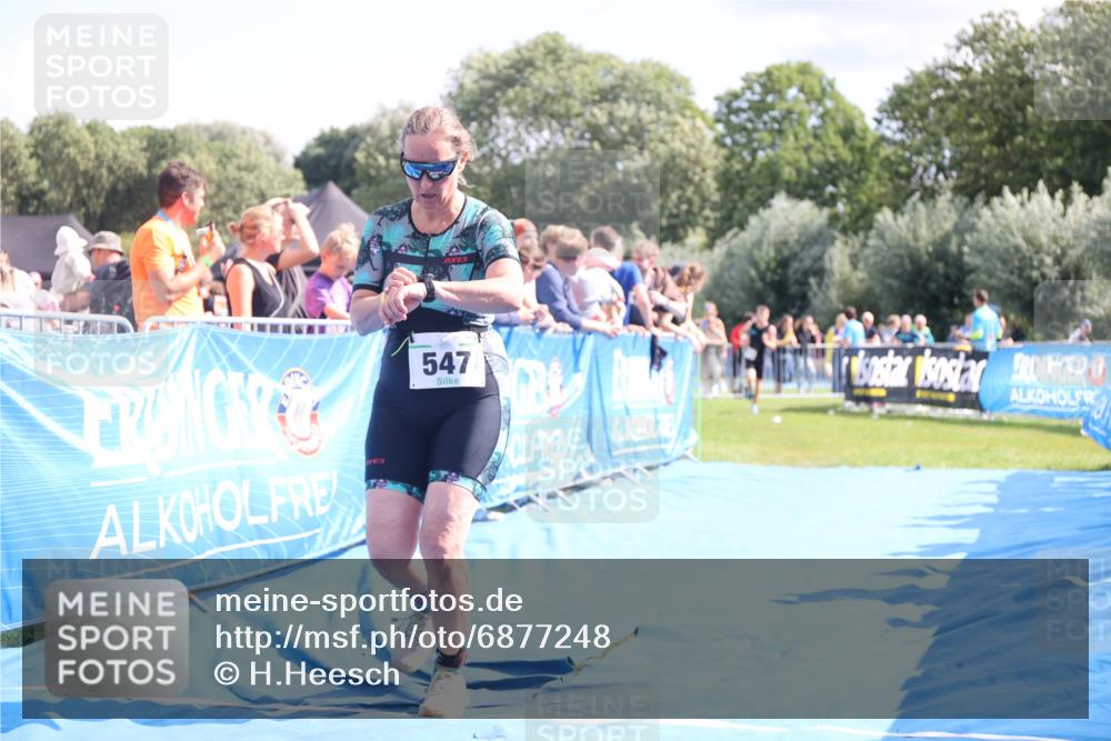 25.08.2024 - Elbe Triathlon Hamburg H.Heesch http://msf.ph/oto/6877248 25.08.2024 11:45:40 Ziel 547, 1715 meine-sportfotos.de
