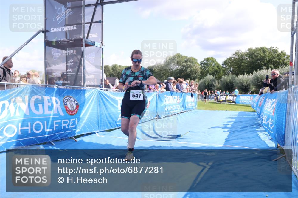 25.08.2024 - Elbe Triathlon Hamburg H.Heesch http://msf.ph/oto/6877281 25.08.2024 11:45:41 Ziel 547, 1715 meine-sportfotos.de