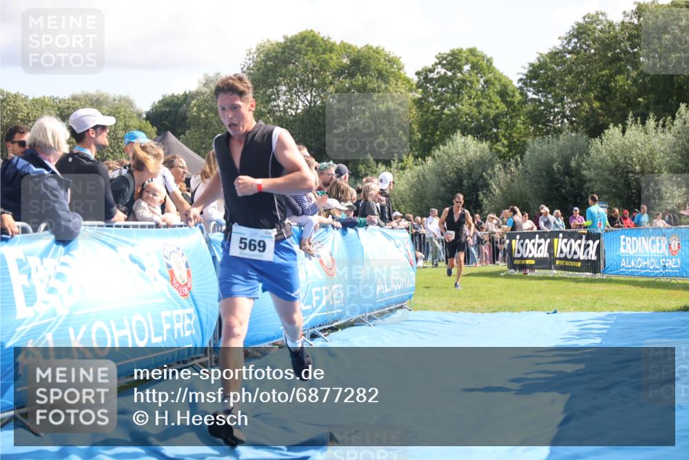 25.08.2024 - Elbe Triathlon Hamburg H.Heesch http://msf.ph/oto/6877282 25.08.2024 11:19:31 Ziel 435, 569, 593, 639, 656 meine-sportfotos.de
