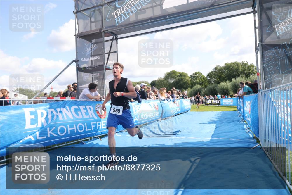 25.08.2024 - Elbe Triathlon Hamburg H.Heesch http://msf.ph/oto/6877325 25.08.2024 11:19:32 Ziel 435, 569, 593, 639, 656 meine-sportfotos.de