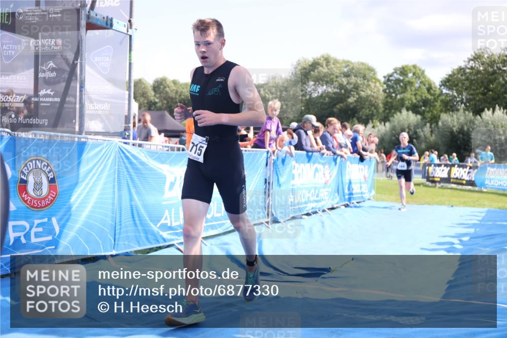 25.08.2024 - Elbe Triathlon Hamburg H.Heesch http://msf.ph/oto/6877330 25.08.2024 11:45:47 Ziel 544, 547, 1715 meine-sportfotos.de