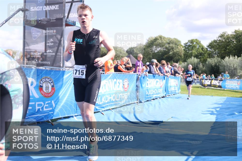 25.08.2024 - Elbe Triathlon Hamburg H.Heesch http://msf.ph/oto/6877349 25.08.2024 11:45:47 Ziel 544, 547, 1715 meine-sportfotos.de
